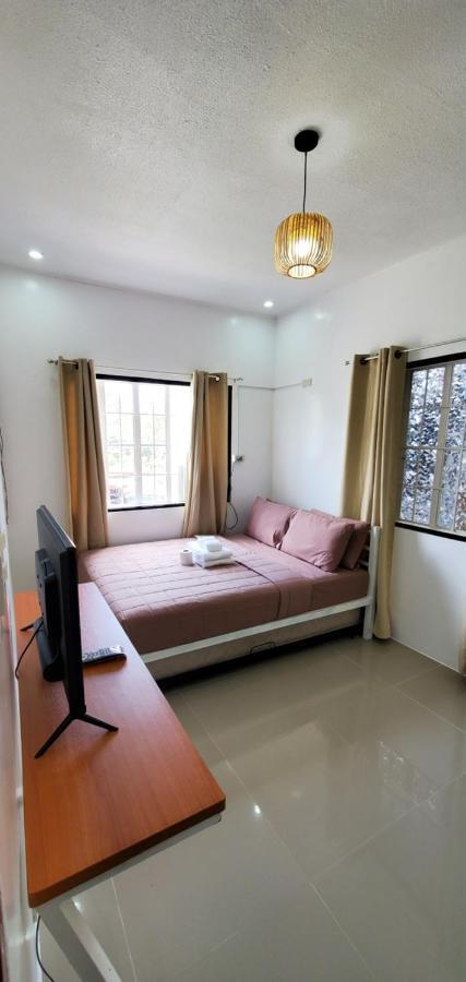 Country Home In Silang Tagaytay Extérieur photo
